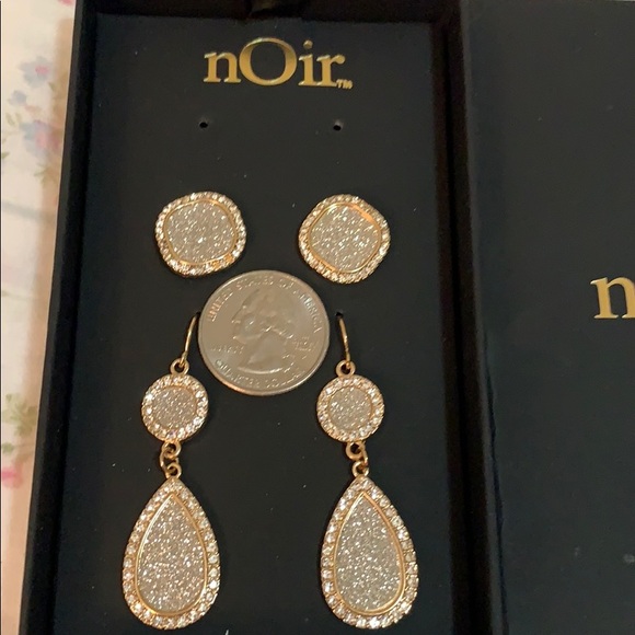 CLEARANCE: nOir Sparkling Earring Set - flaw in 1 out of the 4 earrings - Picture 8 of 9